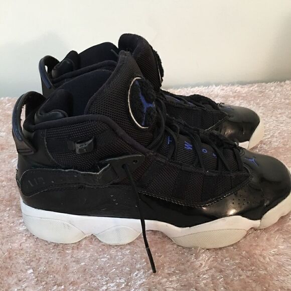 Jordan’s Big kids 4.5 Black Teddy Bear Fur Logo - Picture 2 of 5